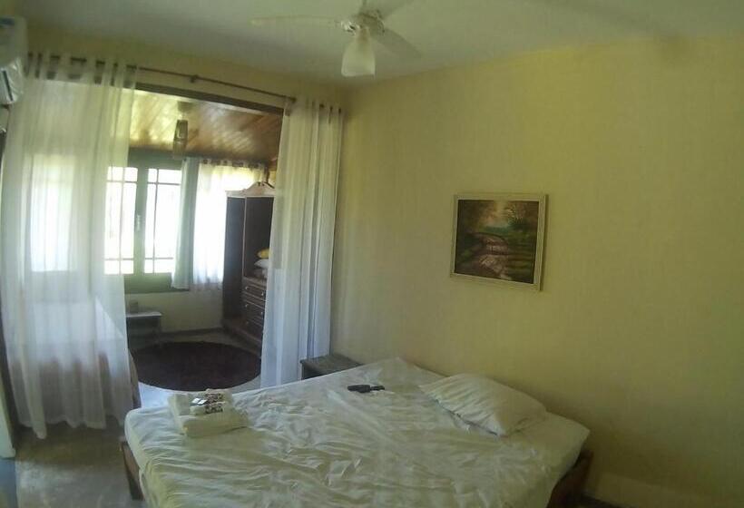 Suite with lake view, Pousada Camping Porto Grande