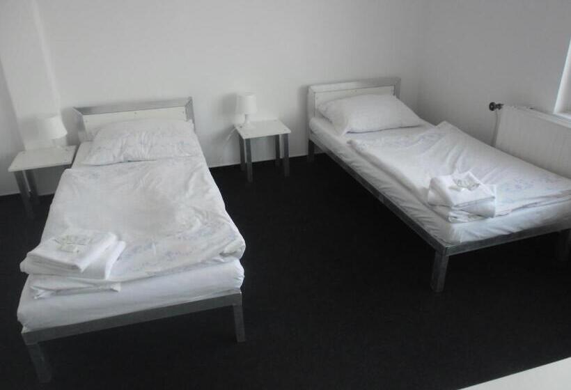 Номер Стандарт Трехместный, Bike Hotel Měděnec