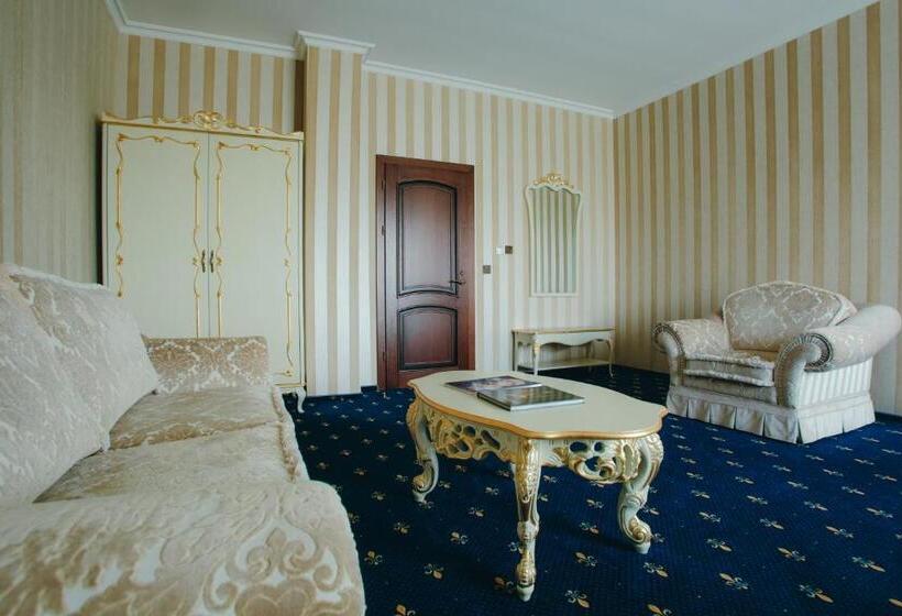 Люкс, Resort&spa Kamelot