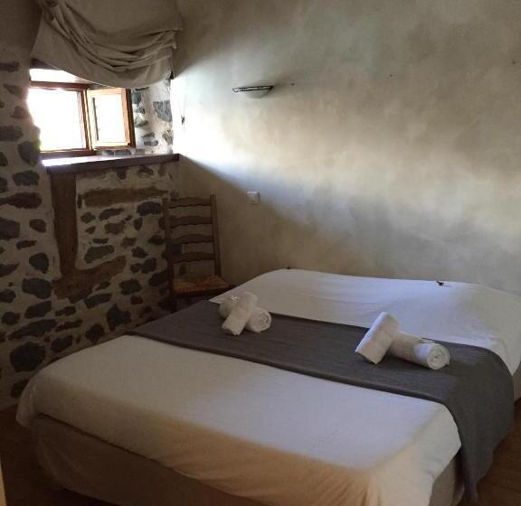 Четырехместный Номер Стандарт, Auberge Les Fontilles