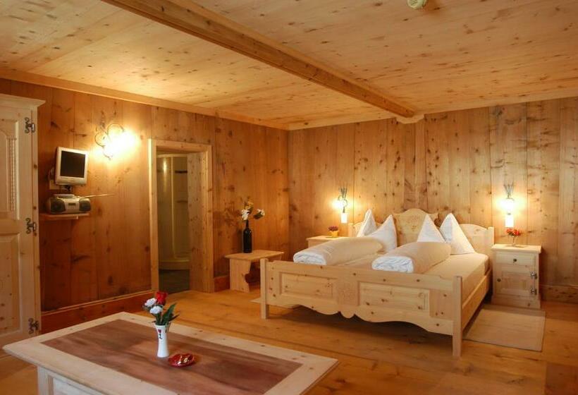 Номер Стандарт, Crusch Alba Sta Maria