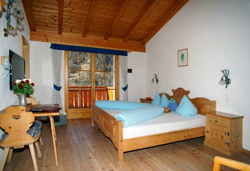 Номер Стандарт, Crusch Alba Sta Maria