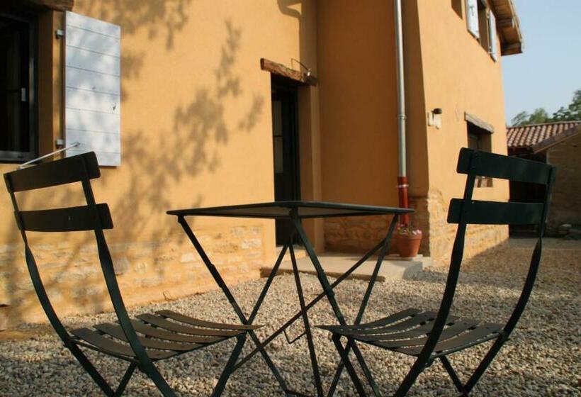 Дом 3 Спальни, Bed & Breakfast   Maison De Marie