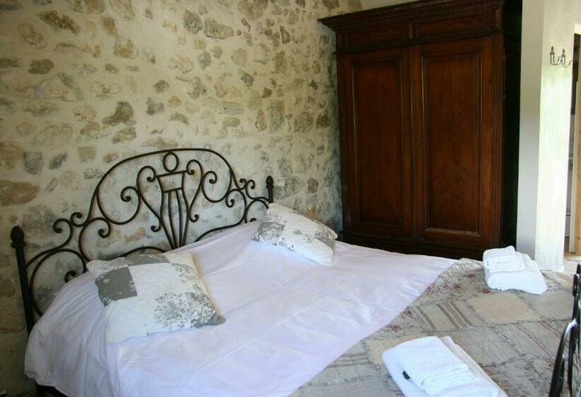 اتاق استاندارد با تخت بزرگ, Moulin Mariman