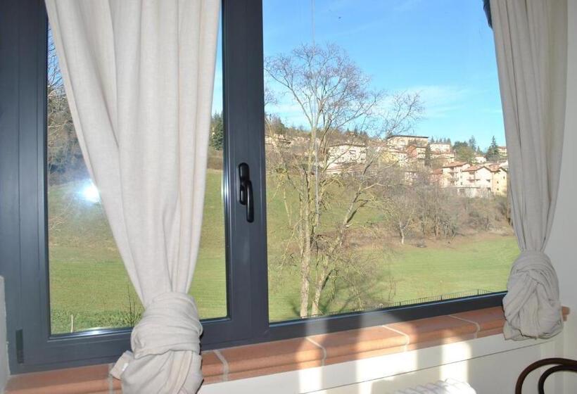 스탠다드 트리플 룸 가든 전망, Agriturismo Petrarosa