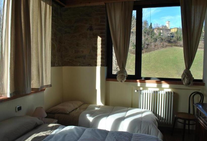 스탠다드 트리플 룸 가든 전망, Agriturismo Petrarosa