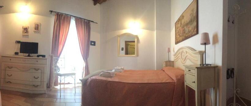 Quarto Triplo Estandar, Il Portico