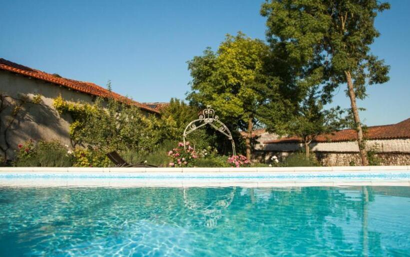 Дом 3 Спальни, Logis Du Paradis