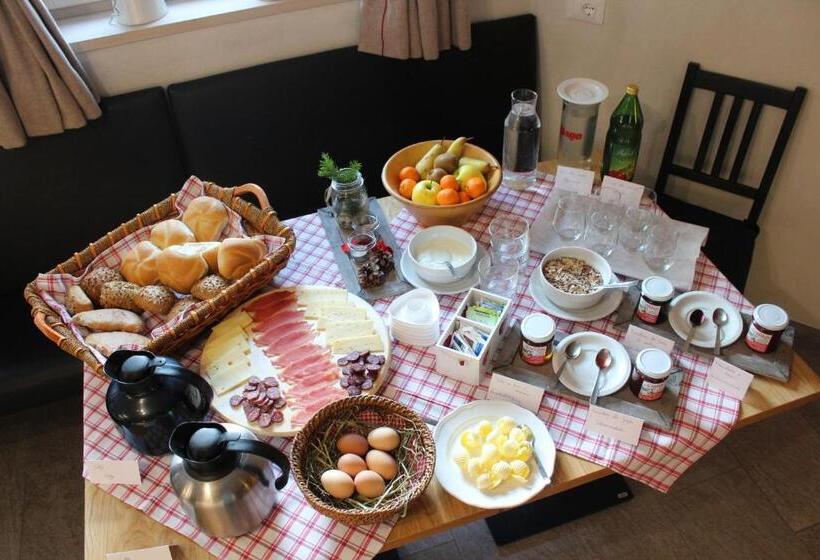 带1个卧室的带阳台的公寓, Agriturismo Ciablun