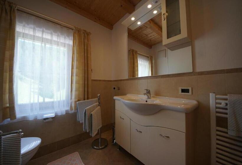 带1个卧室的带阳台的公寓, Agriturismo Ciablun