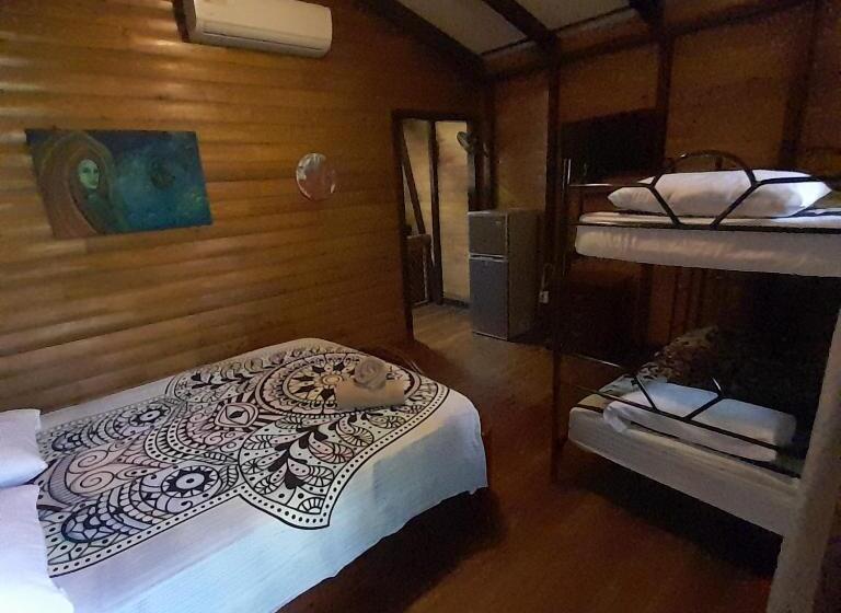 스탠다드 방갈로, Cabinas La Playa