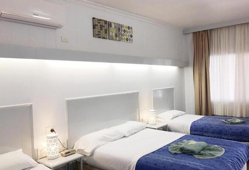 Семейный Номер, Motel St Arnaud