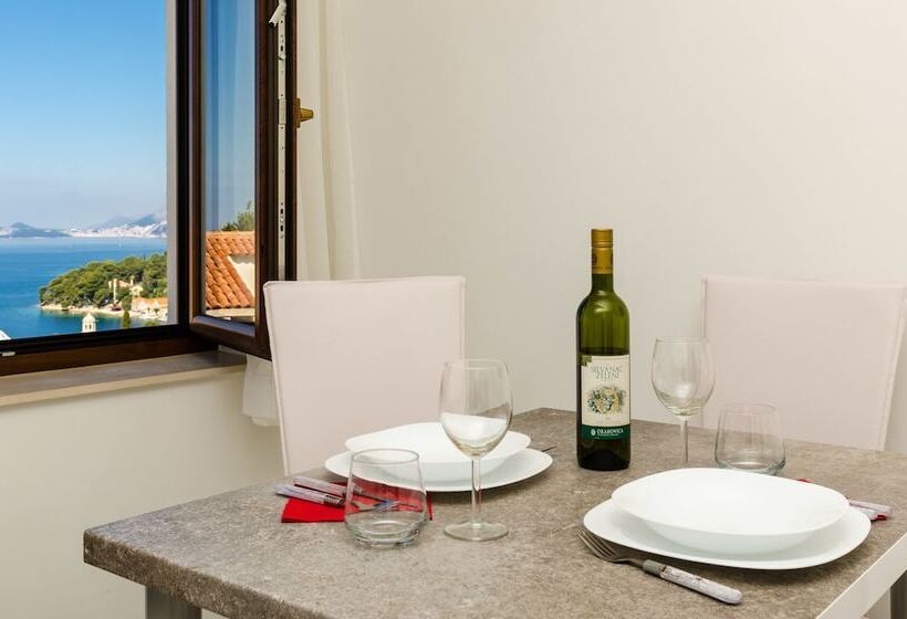 استودیوی استاندارد با چشم‌انداز دریا, Cina Apartments