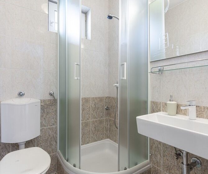 آپارتمان 1 خوابه با بالکن و چشم‌انداز دریا, Cina Apartments