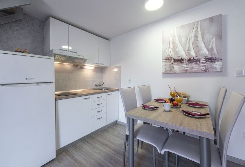 آپارتمان سوپریور 1 خوابه با چشم‌انداز دریا, Cina Apartments