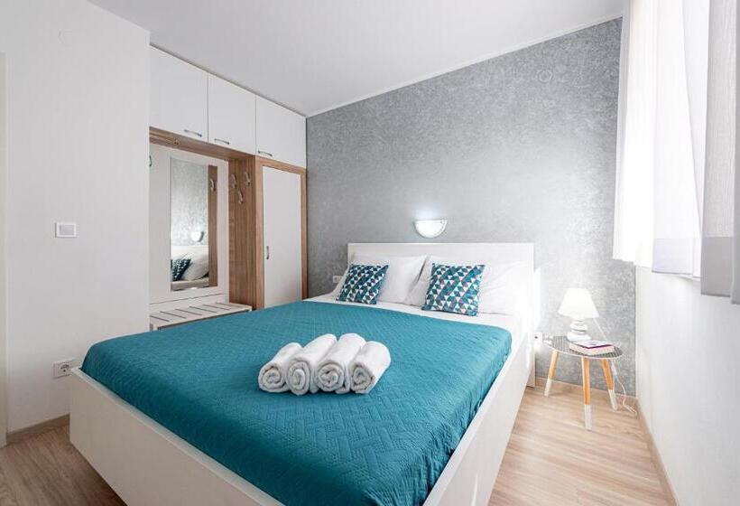 آپارتمان 1 خوابه با بالکن و چشم‌انداز دریا, Cina Apartments