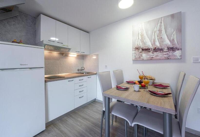 آپارتمان سوپریور 1 خوابه با چشم‌انداز دریا, Cina Apartments