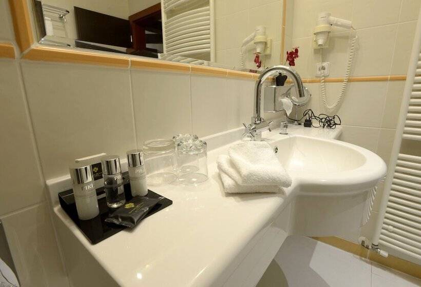 Junior Suite, Grand