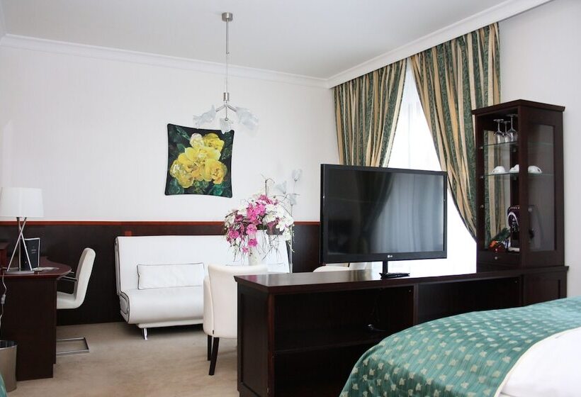 Junior Suite, Grand