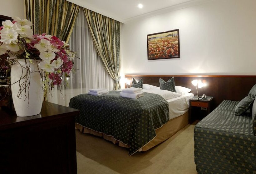 Junior Suite, Grand