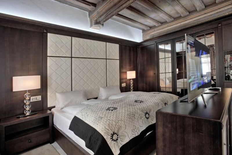 Standard Triple Room, Grand
