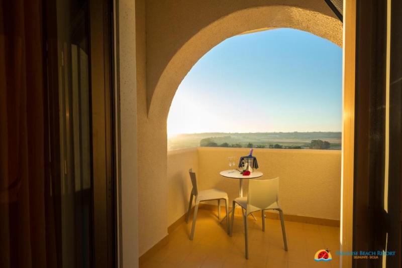 Четырехместный Номер Стандарт с Балконом, Paradise Beach Resort