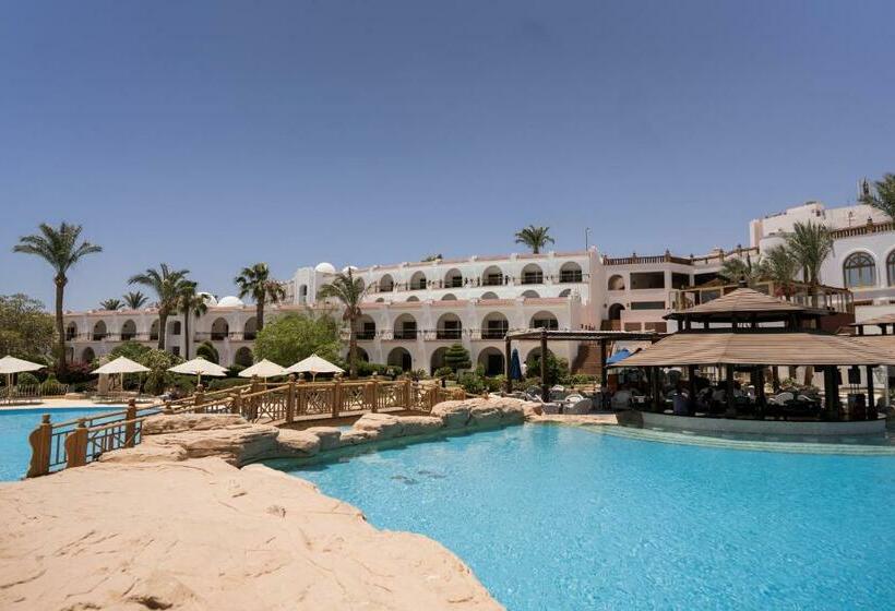 سوییت با چشم‌انداز استخر, Savoy Sharm El Sheikh