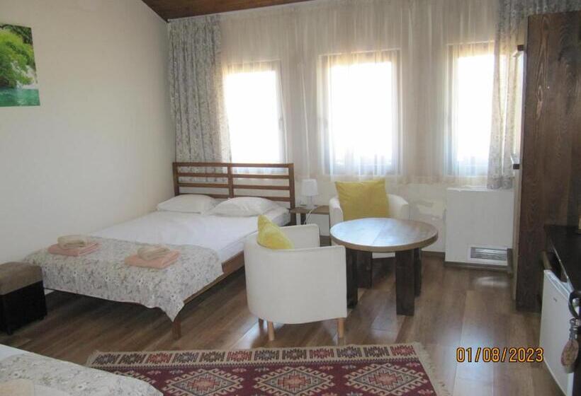 스탠다드 트리플 룸, Guest House Belchin View