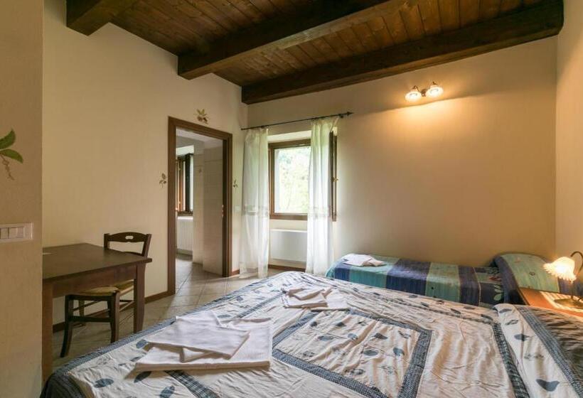 스탠다드 트리플 룸, Agriturismo L Antico Frutto