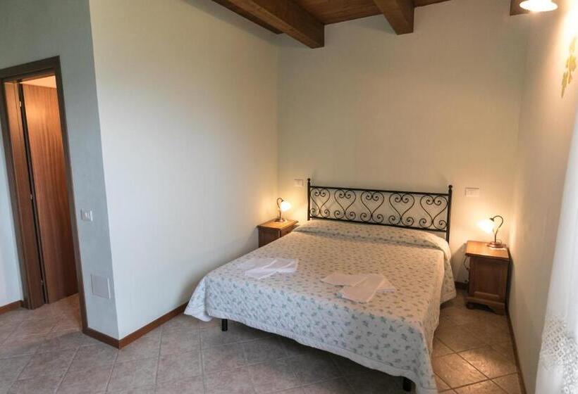스탠다드 트리플 룸, Agriturismo L Antico Frutto