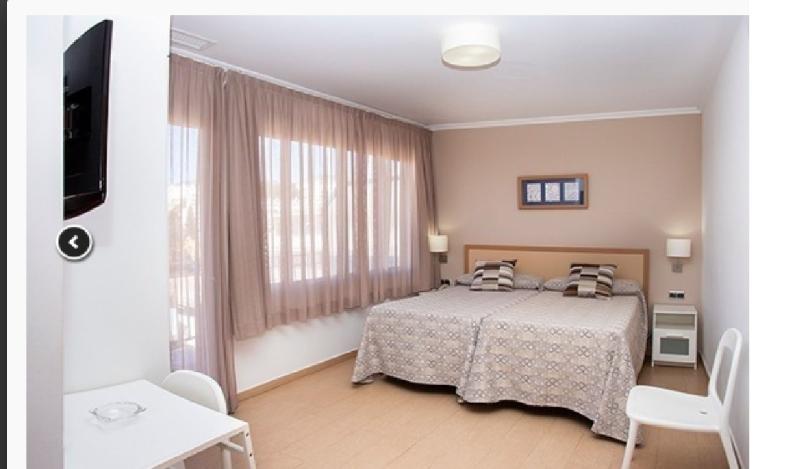 استودیوی استاندارد, Apartamentos Ecuador Park