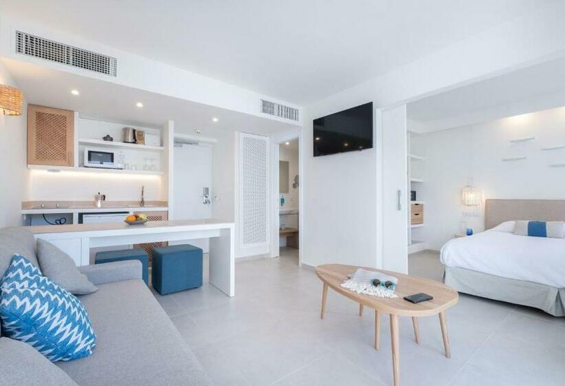 带1个卧室带泳池的公寓, Fergus Style Carema Beach