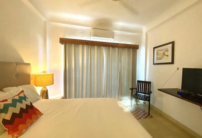 اتاق لوکس با بالکن, Amaca Puerto Vallarta  Adults Only