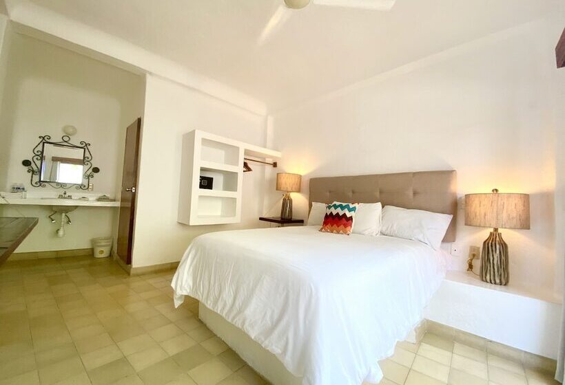 اتاق لوکس با بالکن, Amaca Puerto Vallarta  Adults Only