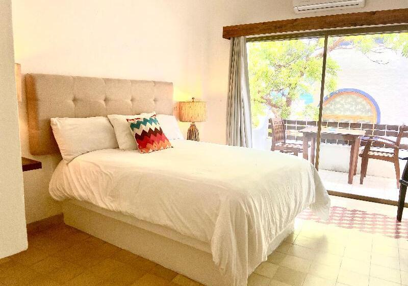 اتاق لوکس با بالکن, Amaca Puerto Vallarta  Adults Only
