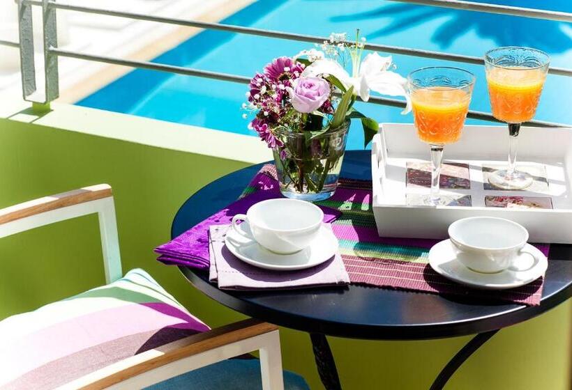 اتاق سوپریور با چشم‌انداز استخر, La Piscine Art Hotel, Philian Hotels And Resorts