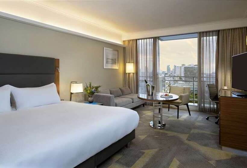 اتاق استاندارد با چشم‌انداز شهر, Hilton New York Times Square