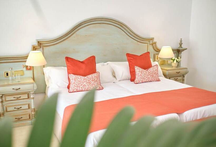 Люкс с Террасой, La Moraleja The Quiet Hotel   Adults Only