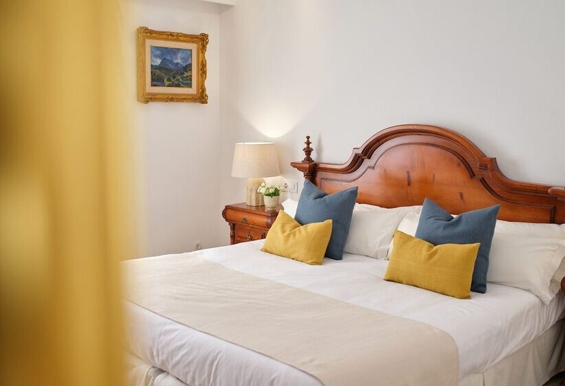 Люкс Вид на Бассейн, La Moraleja The Quiet Hotel   Adults Only