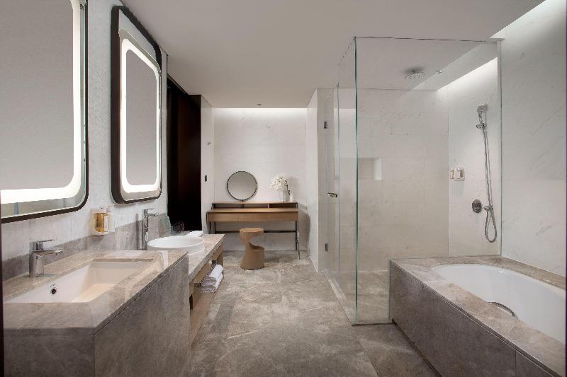 سوئیت با تخت بزرگ, Holiday Inn Wuxi Central Station, An Ihg
