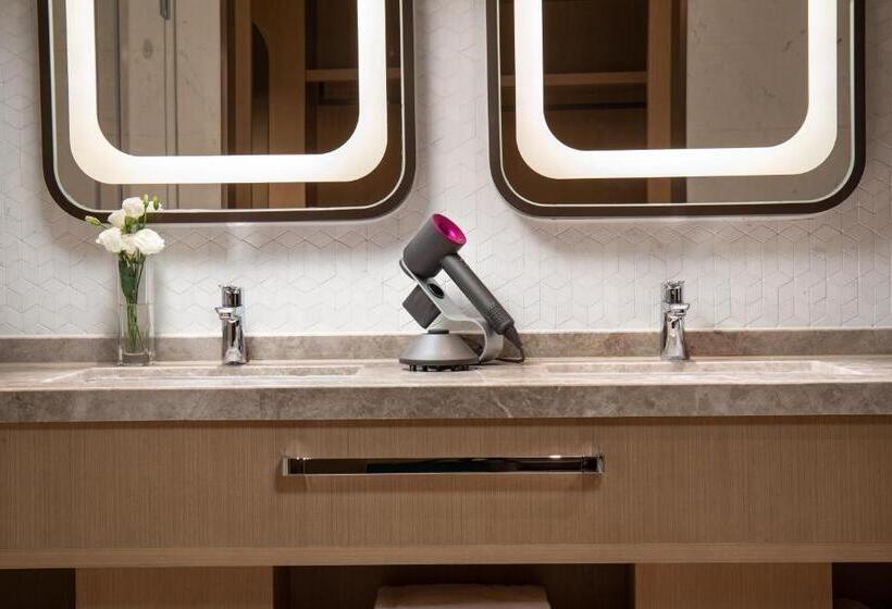 سوئیت با تخت بزرگ, Holiday Inn Wuxi Central Station, An Ihg