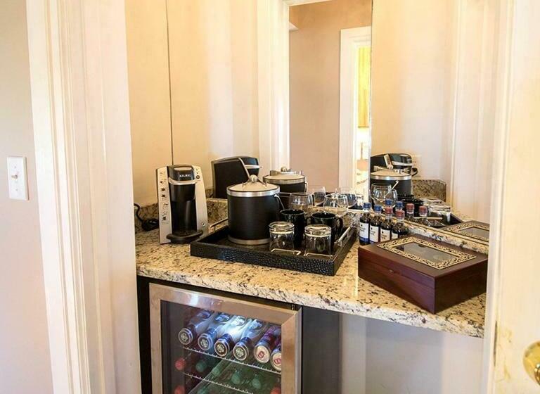 Номер Deluxe Кровать Кинг, Kingsbay Mansion And Vacation Rental Houses