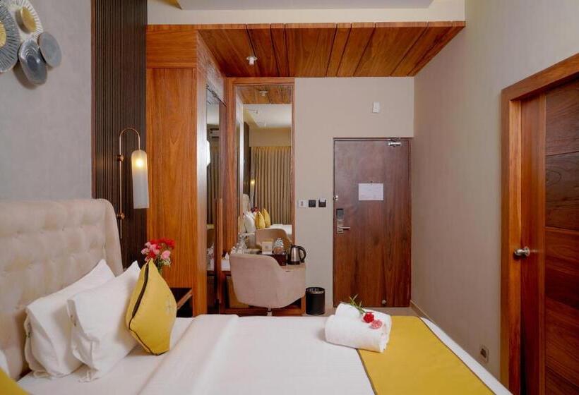 Büyük Çift Kişilik Yataklı Executive Oda, Lazdana Hotel Bangalore