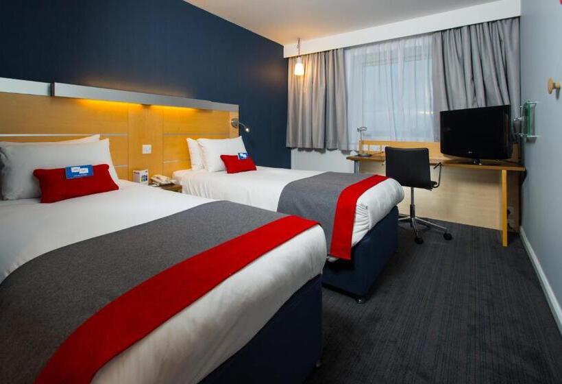 Номер Стандарт, Holiday Inn Express Bedford, An Ihg