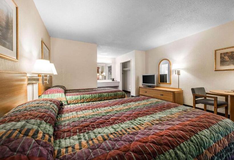 ２ダブルベッドのスタンダードルーム, Rodeway Inn & Suites