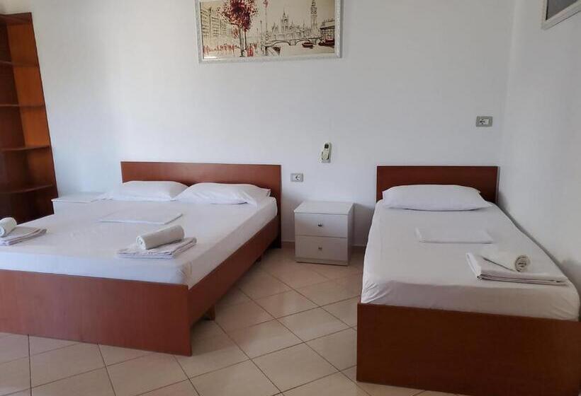 استودیو استاندارد با بالکن, Vila Malo 1
