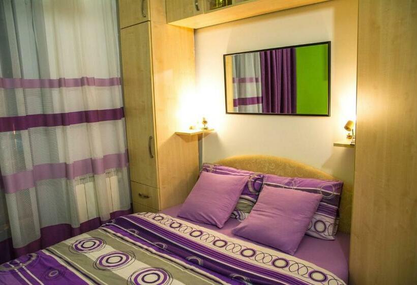 اتاق استاندارد با بالکن, Rooms And Apartments S