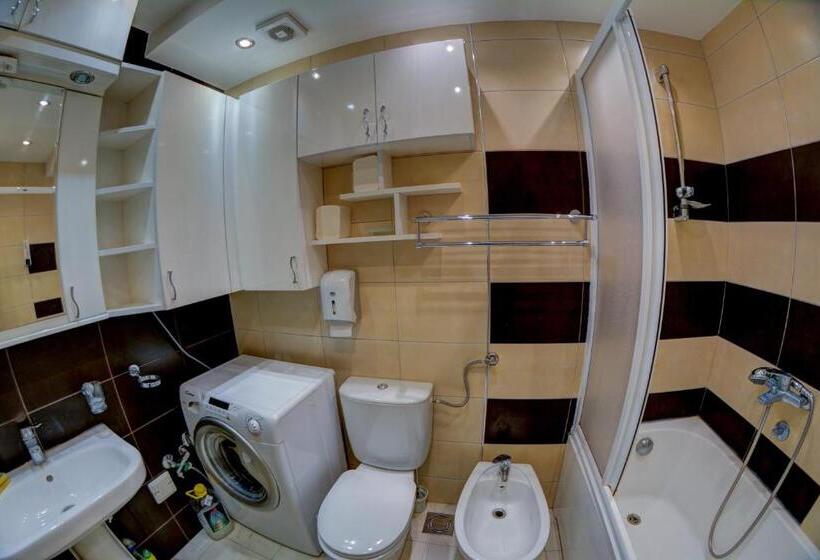 اتاق استاندارد با سرویس بهداشتی مشترک, Rooms And Apartments S