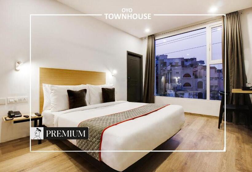 Quarto Triplo Clássico, Super Townhouse Rcc Prime