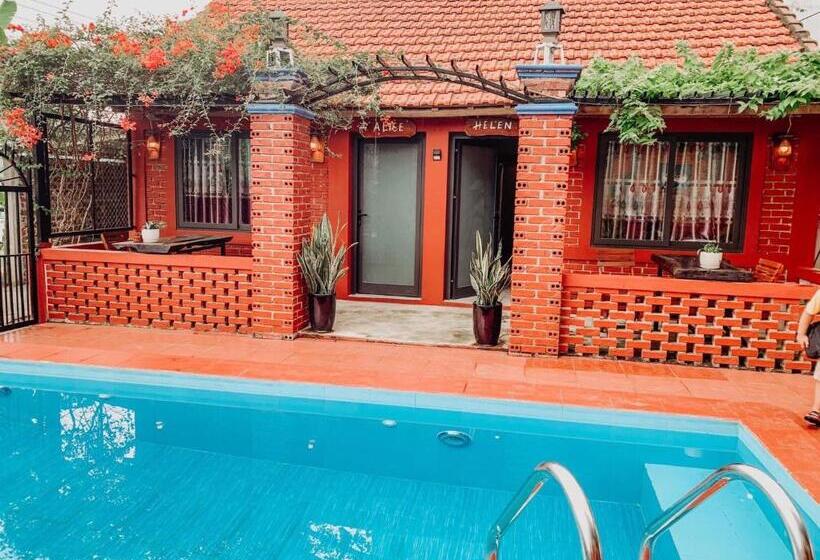 اتاق استاندارد با چشم‌انداز استخر, Vu S Homestay